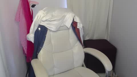 Snapshot of rubi_halliwey chatting on 21, 12, 2024 Rubi online show from 21, 12, 2024