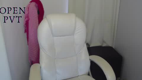 Snapshot of rubi_halliwey chatting on 2, 2, 2025 Rubi online show from 2, 2, 2025