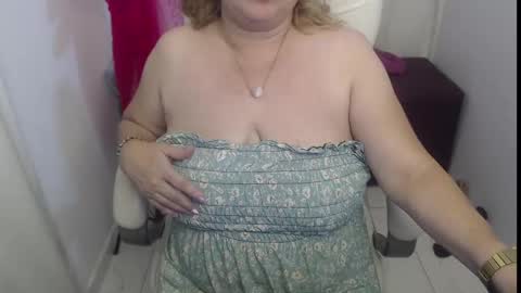 Snapshot of rubi_halliwey chatting on 8, 3, 2025 Rubi online show from 8, 3, 2025