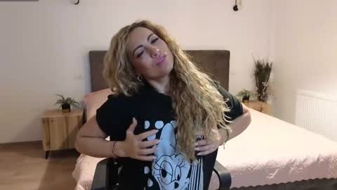 Snapshot of ruby_fit chatting on 1, 11, 2025 Ruby online show from 1, 11, 2025