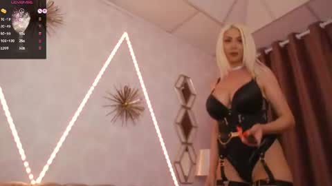 Snapshot of rubydivine_ chatting on 30, 6, 2026 Ruby Divine online show from 30, 6, 2026