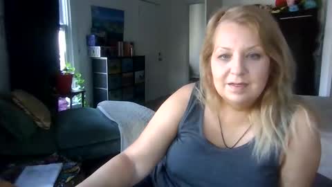 Snapshot of rubygissing chatting on 1, 10, 2025 Call me Ruby online show from 1, 10, 2025
