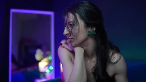  Ruby  online show from 21, 12, 2025