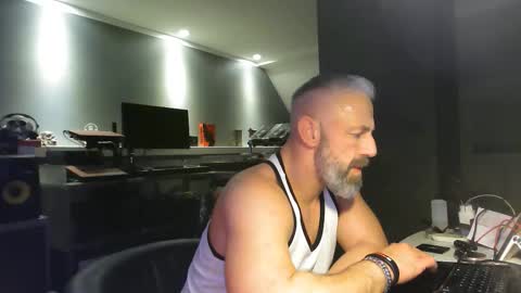 Snapshot of ruffi77 chatting on 17, 2, 2026 Chico que rico Caliente online show from 17, 2, 2026
