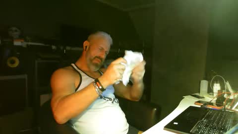 Snapshot of ruffi77 chatting on 19, 2, 2026 Chico que rico Caliente online show from 19, 2, 2026