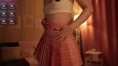 Snapshot of ruminelle chatting on 22, 9, 2025 Lilith online show from 22, 9, 2025