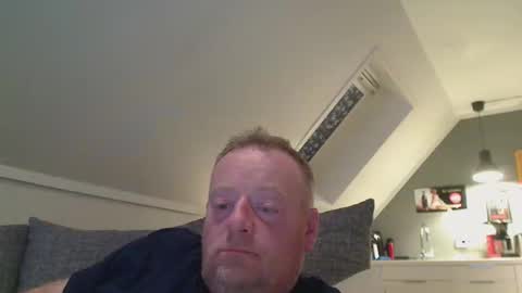 Snapshot of runepetter chatting on 11, 9, 2025 bignorwegian online show from 11, 9, 2025