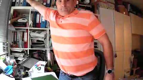 Snapshot of runner1978 chatting on 18, 12, 2024 runner1978 online show from 18, 12, 2024