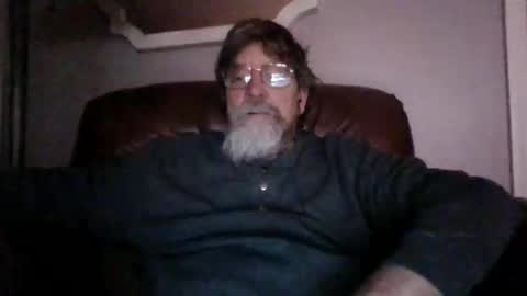 Snapshot of runningaround60 chatting on 17, 12, 2024 runningaround60 online show from 17, 12, 2024