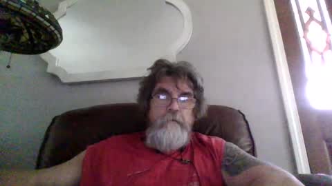 Snapshot of runningaround60 chatting on 17, 9, 2025 runningaround60 online show from 17, 9, 2025