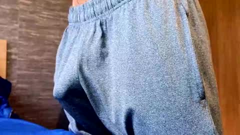  R U S S E L L  online show from 5, 2, 2025