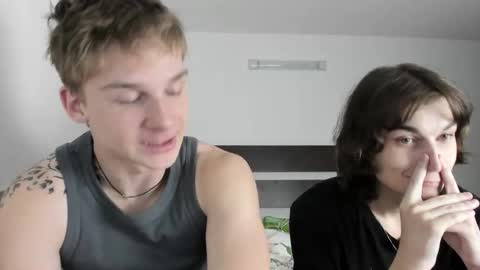 2 brothers Adam and Alex online show from 18, 9, 2025