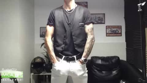 Snapshot of rustynf1tz chatting on 30, 10, 2025 MillionDollarGuy online show from 30, 10, 2025