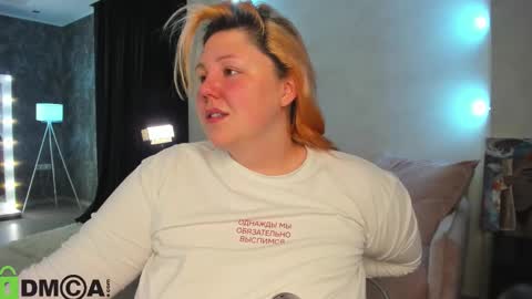 Snapshot of rutholiver chatting on 28, 10, 2025 Ruth GMT2 Mon 10 AM - 4 PM Tue 10 AM - 4 PM Thu 3-9 AM Fri 10 AM - 4 PM Sun 10 AM - 4 PM. online show from 28, 10, 2025