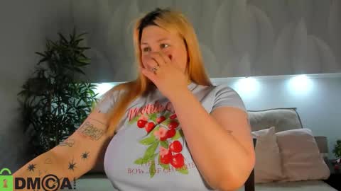 Snapshot of rutholiver chatting on 6, 11, 2025 Ruth GMT2 Mon 10 AM - 4 PM Tue 10 AM - 4 PM Thu 3-9 AM Fri 10 AM - 4 PM Sun 10 AM - 4 PM. online show from 6, 11, 2025