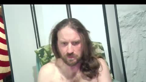 Snapshot of rwb1982 chatting on 17, 12, 2025 rwb1982 online show from 17, 12, 2025