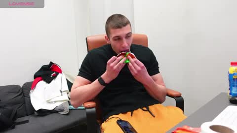 RYAN DOZER online show from 6, 4, 2026