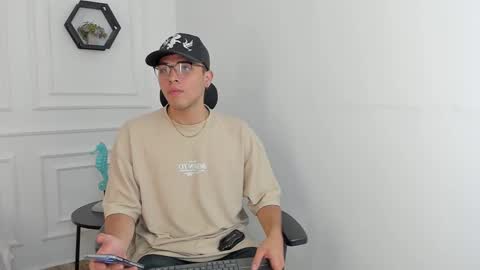 Snapshot of ryanfuller_ chatting on 29, 10, 2025 Ryan online show from 29, 10, 2025