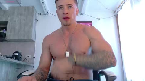 Snapshot of ryann_blue_ chatting on 13, 9, 2025 Ryan Blue ig ryannblue online show from 13, 9, 2025