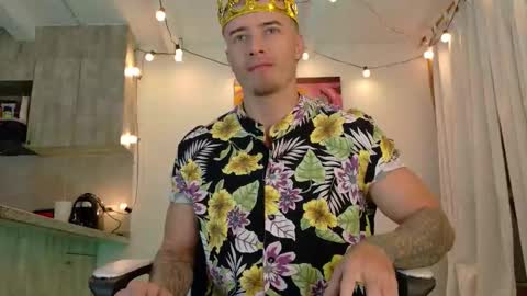 Snapshot of ryann_blue_ chatting on 25, 9, 2025 Ryan Blue ig ryannblue online show from 25, 9, 2025