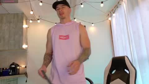 Snapshot of ryann_blue_ chatting on 23, 10, 2025 Ryan Blue ig ryannblue online show from 23, 10, 2025