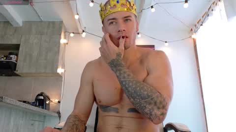 Snapshot of ryann_blue_ chatting on 24, 10, 2025 Ryan Blue ig ryannblue online show from 24, 10, 2025