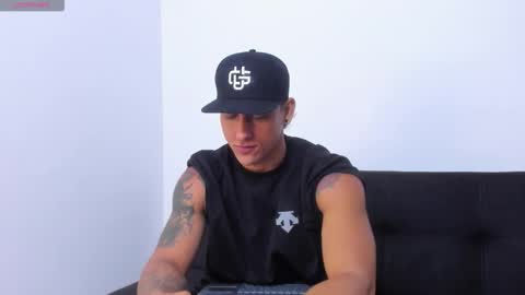 ryanwhite3 online show from 27, 10, 2025