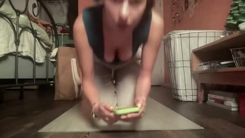 Snapshot of rylanxoxo chatting on 19, 11, 2025 rylanxoxo online show from 19, 11, 2025