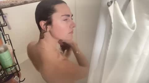 Snapshot of rylanxoxo chatting on 25, 11, 2025 rylanxoxo online show from 25, 11, 2025