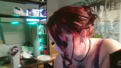 Snapshot of ryrysmommy2434 chatting on 6, 6, 2026 TigurLily7789 online show from 6, 6, 2026