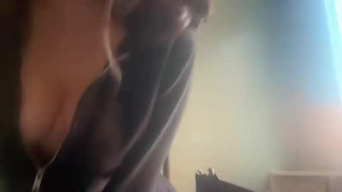 Snapshot of s3xkittenn chatting on 8, 4, 2026 s3xkittenn online show from 8, 4, 2026