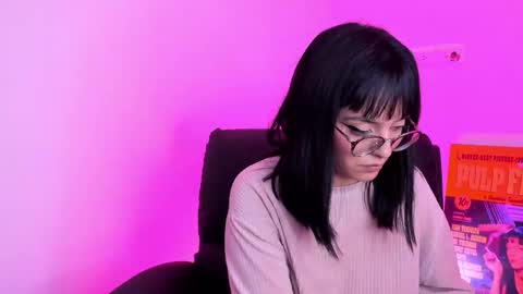 Snapshot of saam_collins69 chatting on 18, 12, 2025 Val online show from 18, 12, 2025