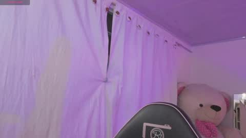 saaya_tay online show from 1, 4, 2026