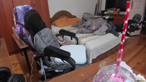 1141323  my Lord Mister Max   moms treasure online show from 19, 1, 2025