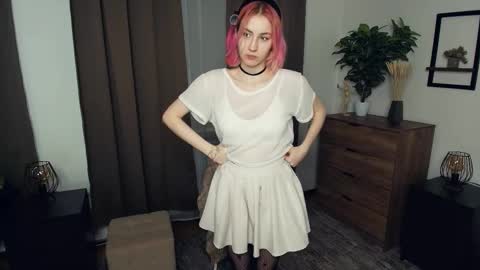 Snapshot of sabr1naa chatting on 4, 12, 2025 Sabrina online show from 4, 12, 2025