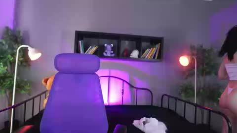 Snapshot of sabrina_bloom_ chatting on 25, 9, 2025 sabri online show from 25, 9, 2025