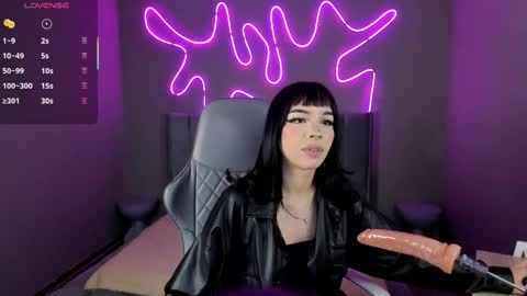 Snapshot of sabrina_bloom_ chatting on 13, 10, 2025 sabri online show from 13, 10, 2025