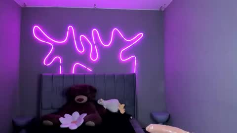 Snapshot of sabrina_bloom_ chatting on 21, 10, 2025 sabri online show from 21, 10, 2025