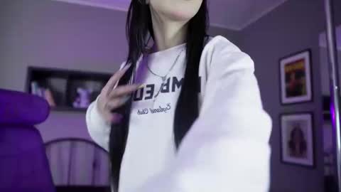 Snapshot of sabrina_bloom_ chatting on 11, 11, 2025 sabri online show from 11, 11, 2025