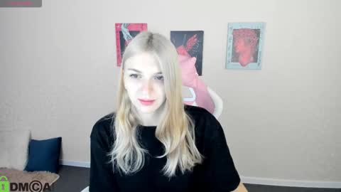 Snapshot of sabrina_moun chatting on 7, 10, 2025 sabrina_moun online show from 7, 10, 2025