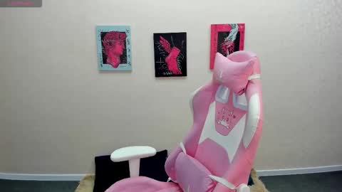 Snapshot of sabrina_moun chatting on 13, 10, 2025 sabrina_moun online show from 13, 10, 2025