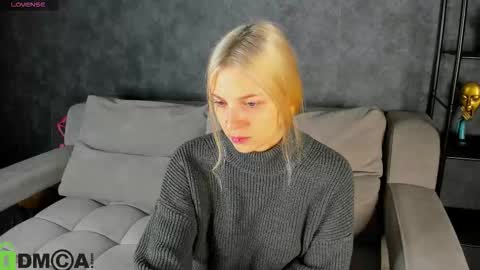 Snapshot of sabrina_moun chatting on 20, 10, 2025 sabrina_moun online show from 20, 10, 2025