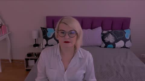 Sabrina MacMarren online show from 22, 2, 2025