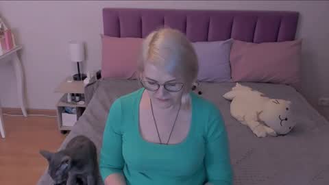 Sabrina MacMarren online show from 10, 3, 2025