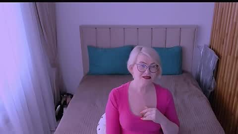 Sabrina MacMarren online show from 23, 4, 2026