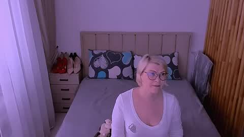 Sabrina MacMarren online show from 16, 5, 2026
