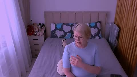 Sabrina MacMarren online show from 22, 5, 2026