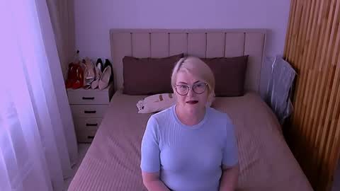 Sabrina MacMarren online show from 25, 5, 2026