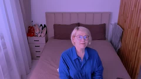 Sabrina MacMarren online show from 29, 5, 2026