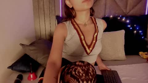 Snapshot of sabrinaspell_ chatting on 25, 2, 2025 S A B R I N A online show from 25, 2, 2025